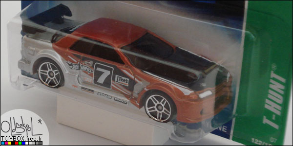 Hot Wheels Super Treasure Hunt Nissan Skyline tampo marron