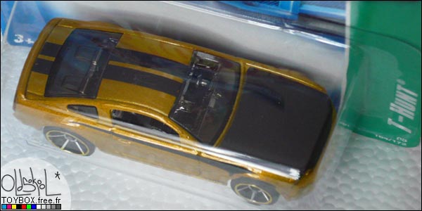 Hot Wheels T-Hunt basic 2005 Ford Mustang GT (version bande simple)